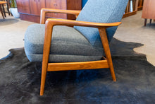 Load image into Gallery viewer, Vintage Folk Ohlsson Lounge Chair