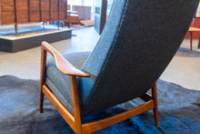 Load image into Gallery viewer, Vintage Folk Ohlsson Lounge Chair