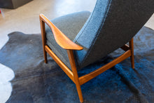 Load image into Gallery viewer, Vintage Folk Ohlsson Lounge Chair