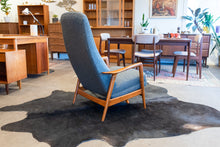 Load image into Gallery viewer, Vintage Folk Ohlsson Lounge Chair
