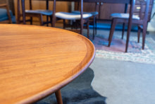 Load image into Gallery viewer, Vintage Round Teak Coffee Table