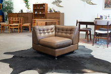 Load image into Gallery viewer, Vintage 1970's Vatne Møbler Leather Corner Seat