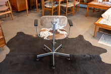 Load image into Gallery viewer, Vintage Custom Cow Hide Office Chair