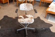 Load image into Gallery viewer, Vintage Custom Cow Hide Office Chair