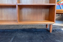 Load image into Gallery viewer, Vintage Teak Bookshelf / Display Cabinet