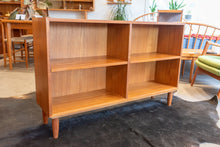 Load image into Gallery viewer, Vintage Teak Bookshelf / Display Cabinet