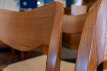 Load image into Gallery viewer, Vintage Neils Møller Model 71 Dining Chairs - set of Six