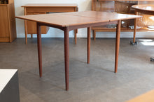 Load image into Gallery viewer, Vintage Børge Mogensen Flip Top Table