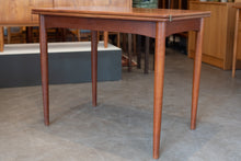 Load image into Gallery viewer, Vintage Børge Mogensen Flip Top Table