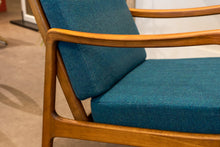 Load image into Gallery viewer, Vintage FD-109 Ole Wanscher for France & Daverkosen Lounge Chair