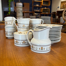 Load image into Gallery viewer, Royal Doulton Kimberly China Set - 26 Piece
