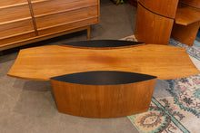Load image into Gallery viewer, Vintage RS Associates Coffee Table
