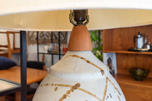 Load image into Gallery viewer, Vintage Ceramic Lamp Pair
