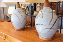Load image into Gallery viewer, Vintage Ceramic Lamp Pair
