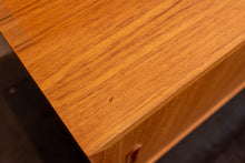 Load image into Gallery viewer, Vintage Teak Hundevad Sideboard/Hutch
