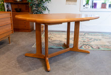 Load image into Gallery viewer, Vintage Teak Pedestal Dining Table
