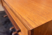 Load image into Gallery viewer, Pair of Vintage RS Associated Bedside Tables
