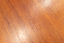 Load image into Gallery viewer, Pair of Vintage RS Associated Bedside Tables
