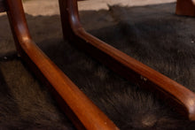 Load image into Gallery viewer, Pair of Vintage RS Associated Bedside Tables
