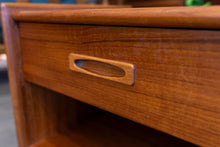 Load image into Gallery viewer, Pair of Vintage Teak Night Stands
