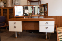 Load image into Gallery viewer, Vanity with Mirror
