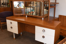 Load image into Gallery viewer, Vanity with Mirror
