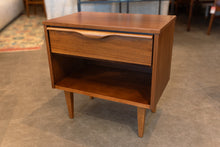 Load image into Gallery viewer, Walnut Nightstand
