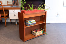 Load image into Gallery viewer, Restored Vintage Planter
