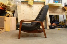 Load image into Gallery viewer, Vintage Huber Scoop Lounge Chair and Ottoman
