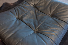 Load image into Gallery viewer, Vintage Siesta Chair Ottoman
