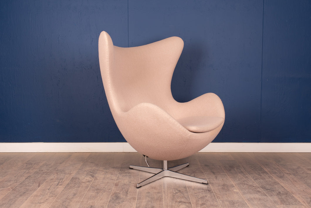 Replica Egg Lounge Chair