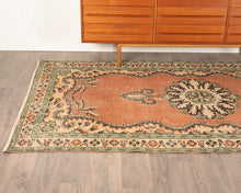 Load image into Gallery viewer, Vintage Turkish Rug 102&quot; x 58&quot;
