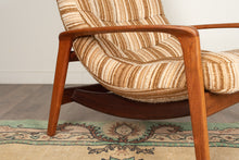 Load image into Gallery viewer, R. Huber Scoop Chair in Original Condition

