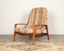Load image into Gallery viewer, R. Huber Scoop Chair in Original Condition
