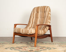 Load image into Gallery viewer, R. Huber Scoop Chair in Original Condition
