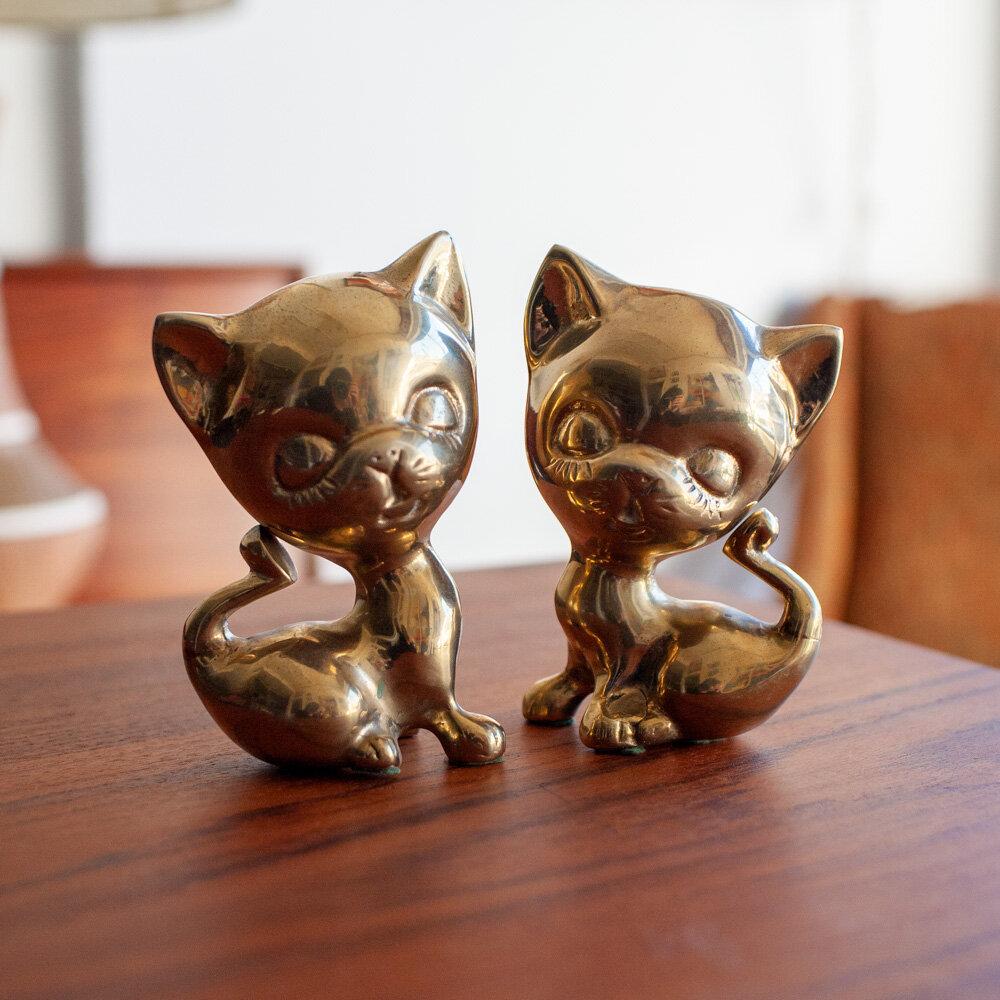 Brass Large Head Cats Pair (2) - 558