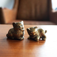 Load image into Gallery viewer, Solid Brass Cats Pair (2) - 706
