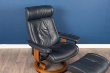 Load image into Gallery viewer, Pair of Ekornes Stresses Recliner and Ottoman
