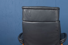 Load image into Gallery viewer, Pair of Ekornes Stresses Recliner and Ottoman
