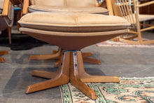 Load image into Gallery viewer, Vintage 1970&#39;s Leather Lounge Chair Pair with Ottomen
