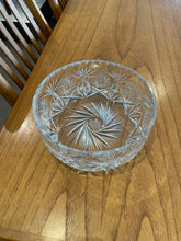 Load image into Gallery viewer, Pinwheel Crystal Bowl
